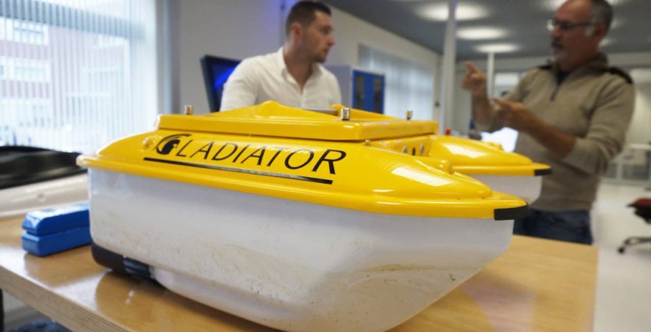 1280-gladiator-bait-boats